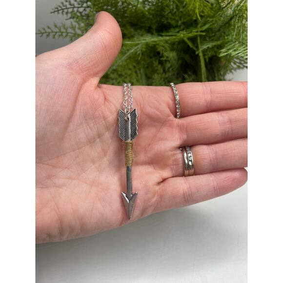 Silver Arrow Necklace Cupid Archery Archer Hunter - Picture 6 of 7